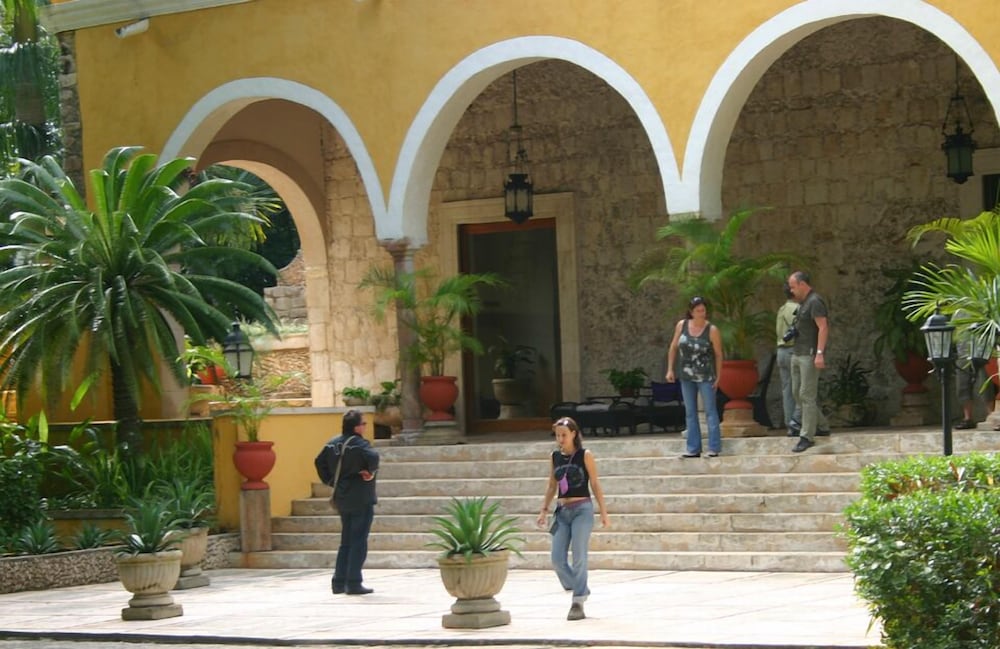 lobby