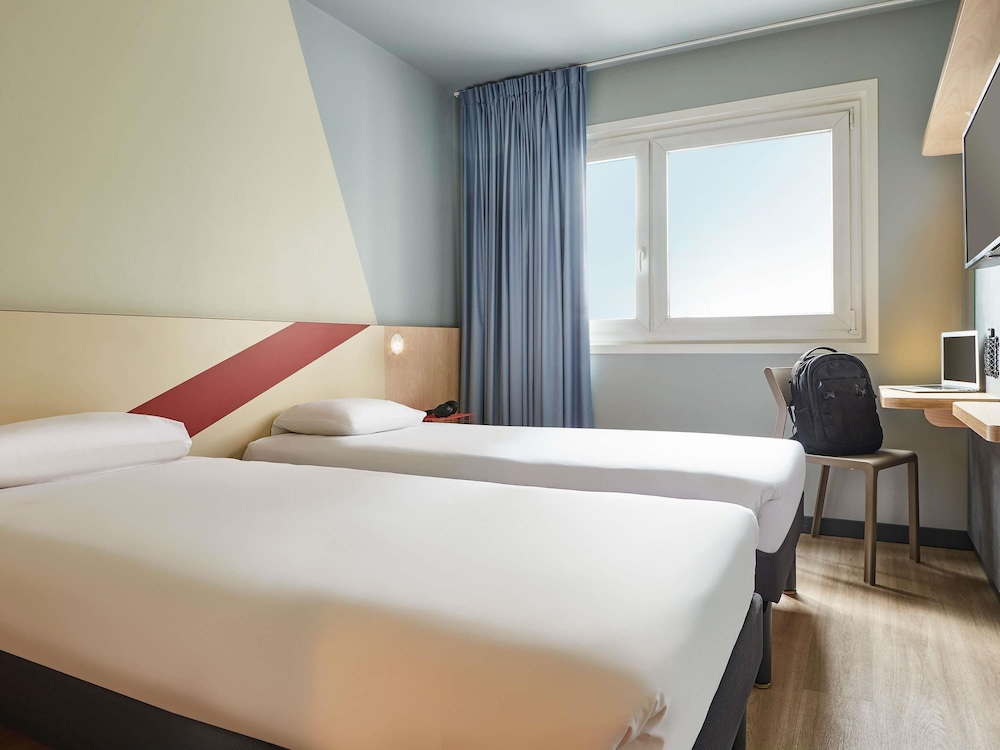 Ibis Budget Paris Porte D'aubervilliers 28/69