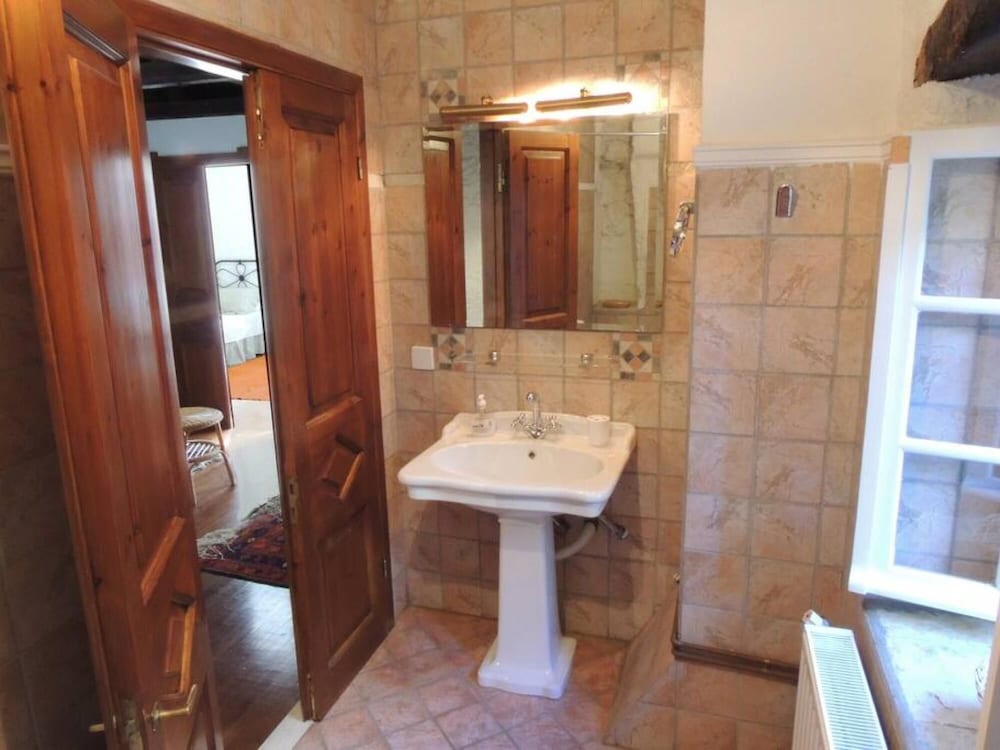 Old House 50/50