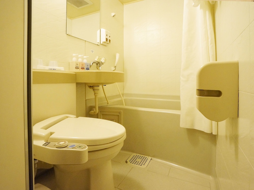 Hotel Livemax BUDGET Kyoto Gojo 12/43