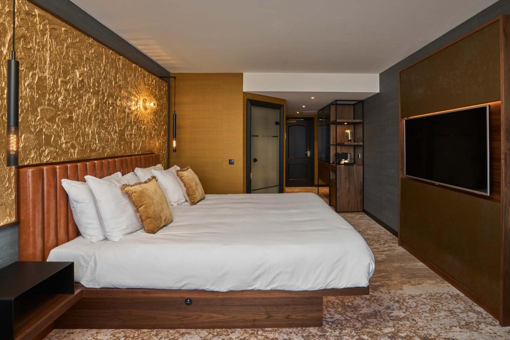 Design, Double Bed, Balcony