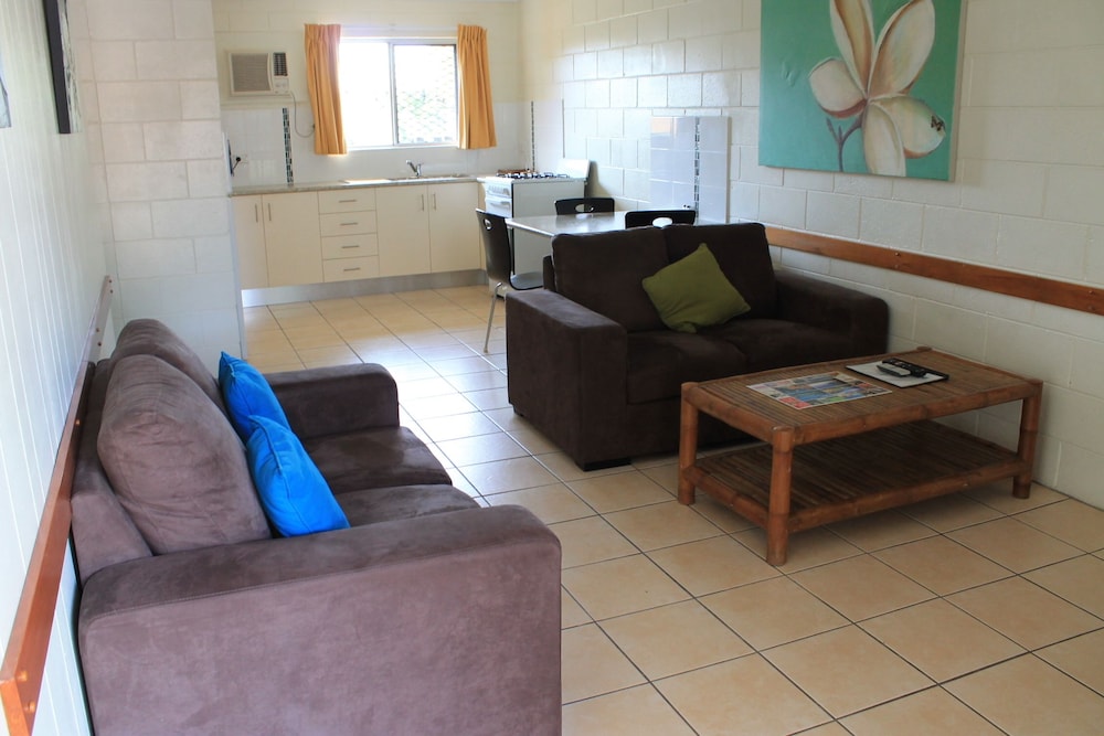 Oasis Inn Apartments 36/60