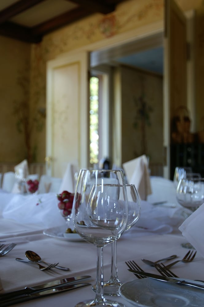 Buschhausen Hotel 15/33