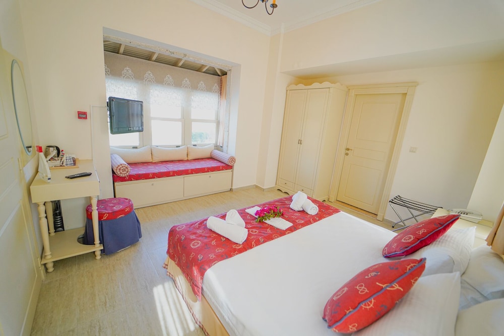 Alacati Marina Palace 16/50