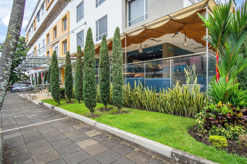 Hotel Estancia Chipichape Cali 39/49
