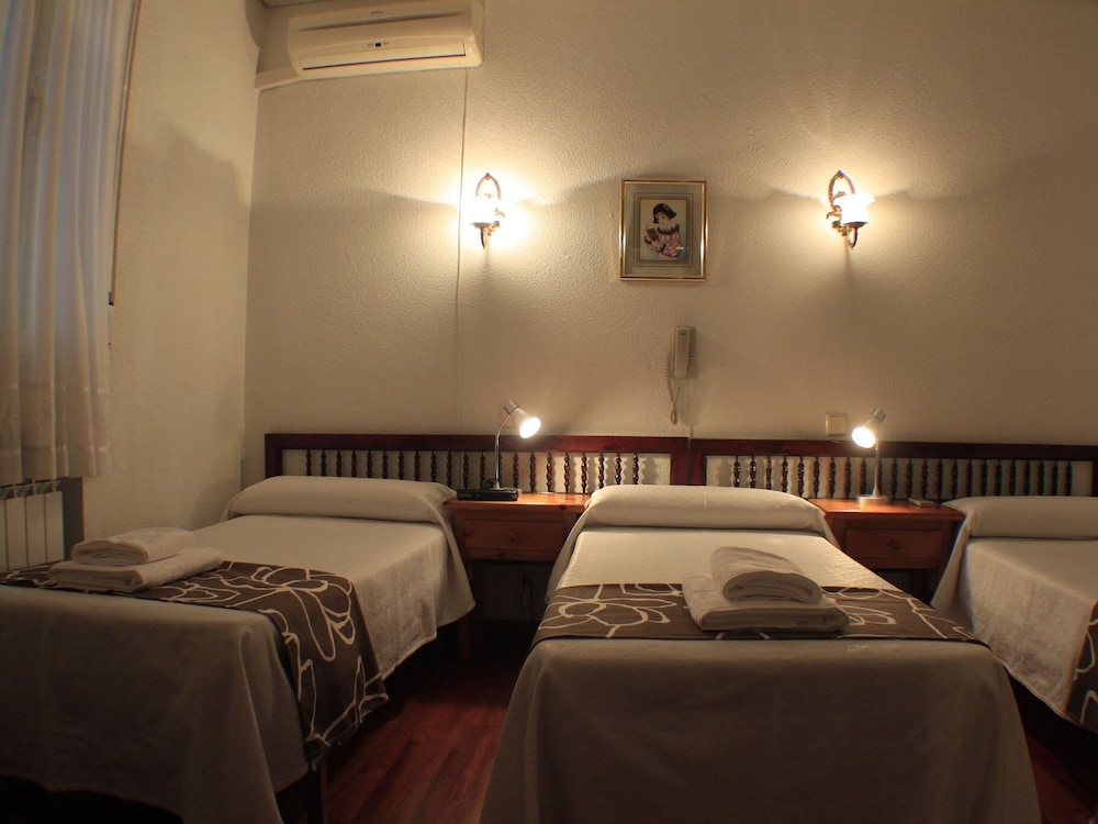 Hostal Esmeralda 17/36