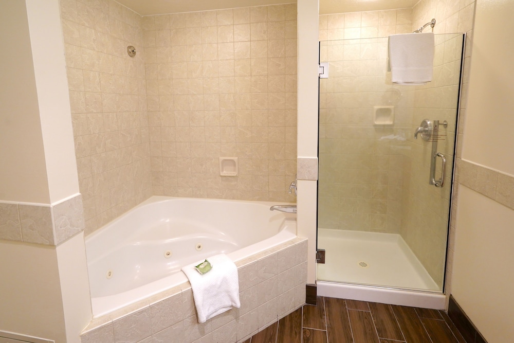 3 Bedrooms, Villa, 4 Bathrooms, Kitchen 5/5
