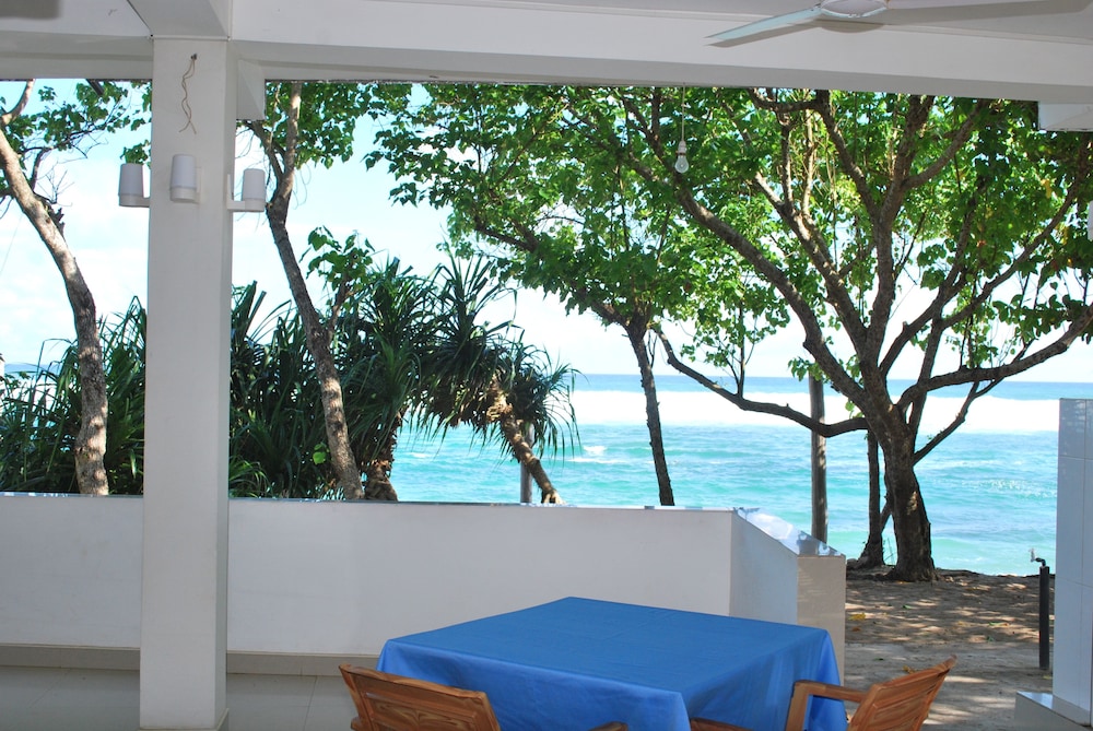 Paradise Beach Resort 49/50