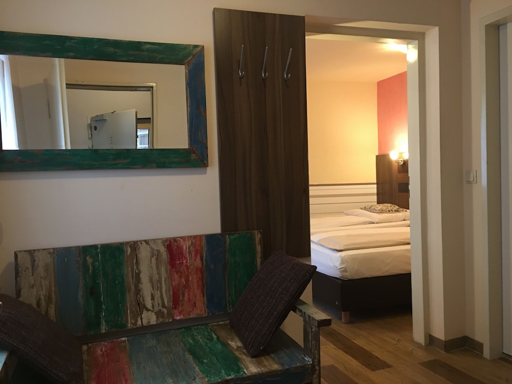 Hotel Alt Düsseldorf 2/34