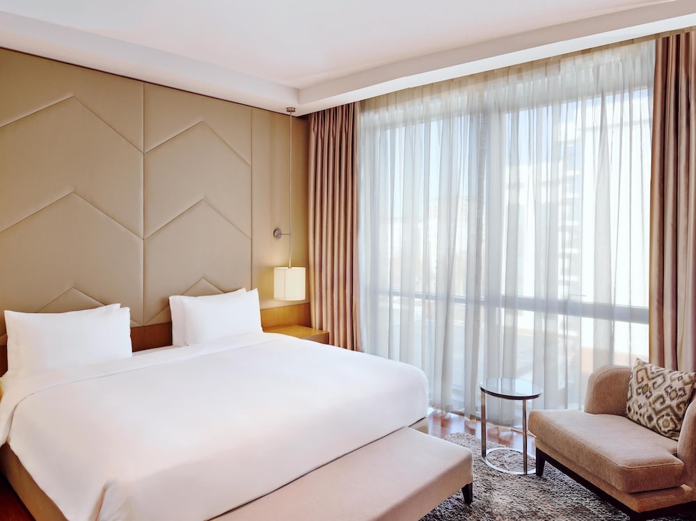 Regency, Executive, Suite, King Bed