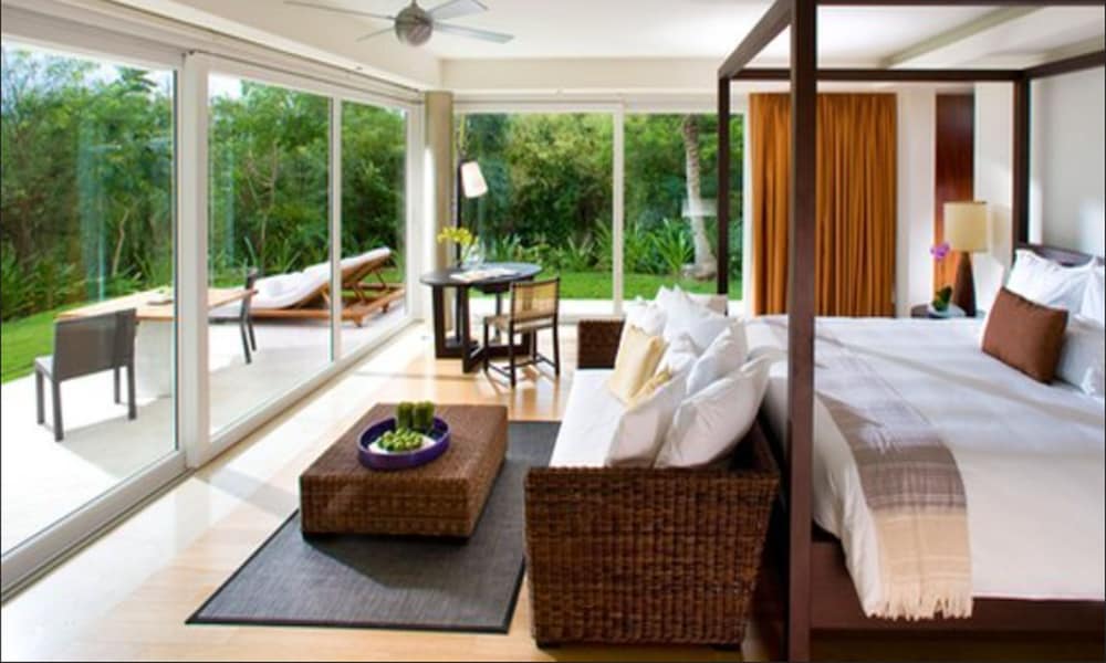 Lagoon, Junior Suite, Deluxe, King Bed