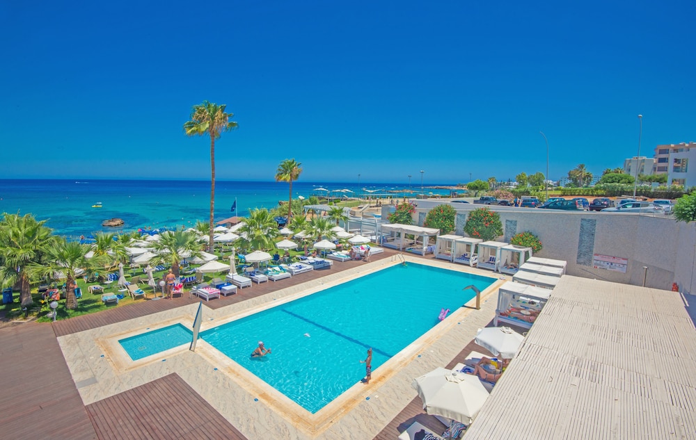 Silver Sands Beach Hotel 40/50