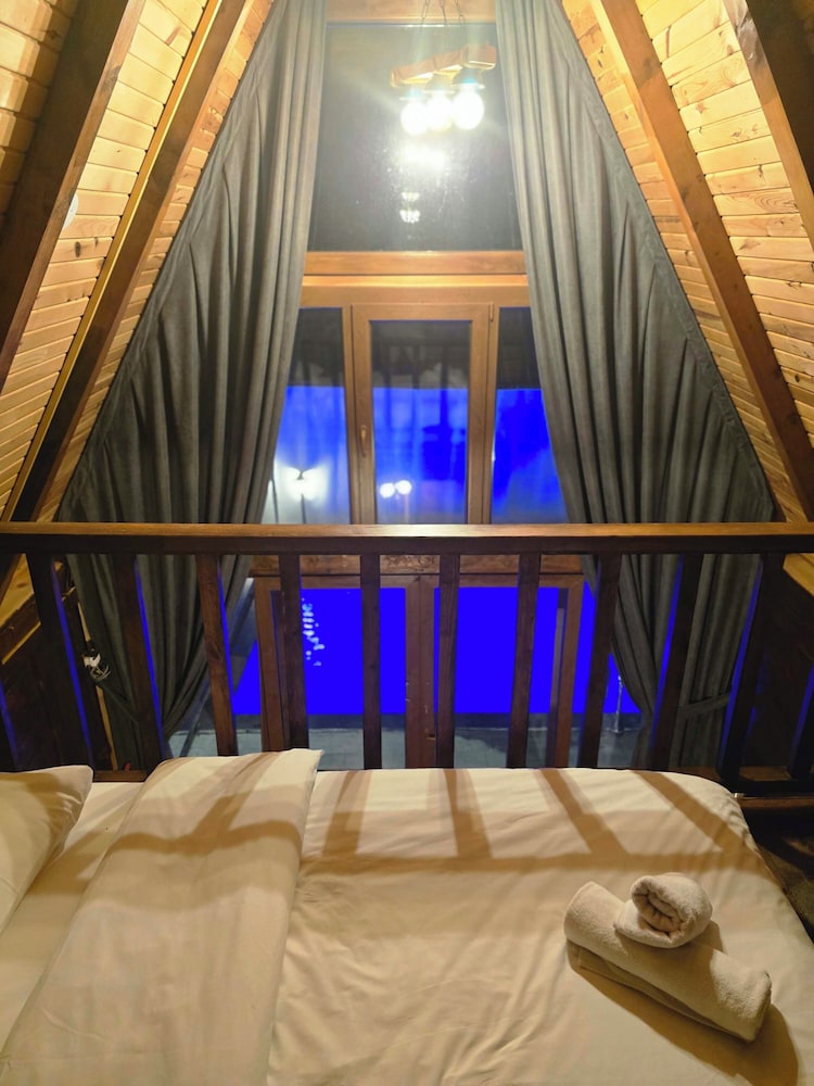 Oce Bungalow 7/48