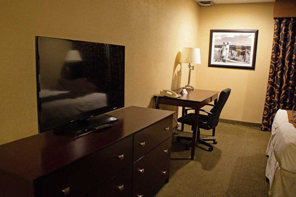 Best Western Plus Heritage Inn 33/36
