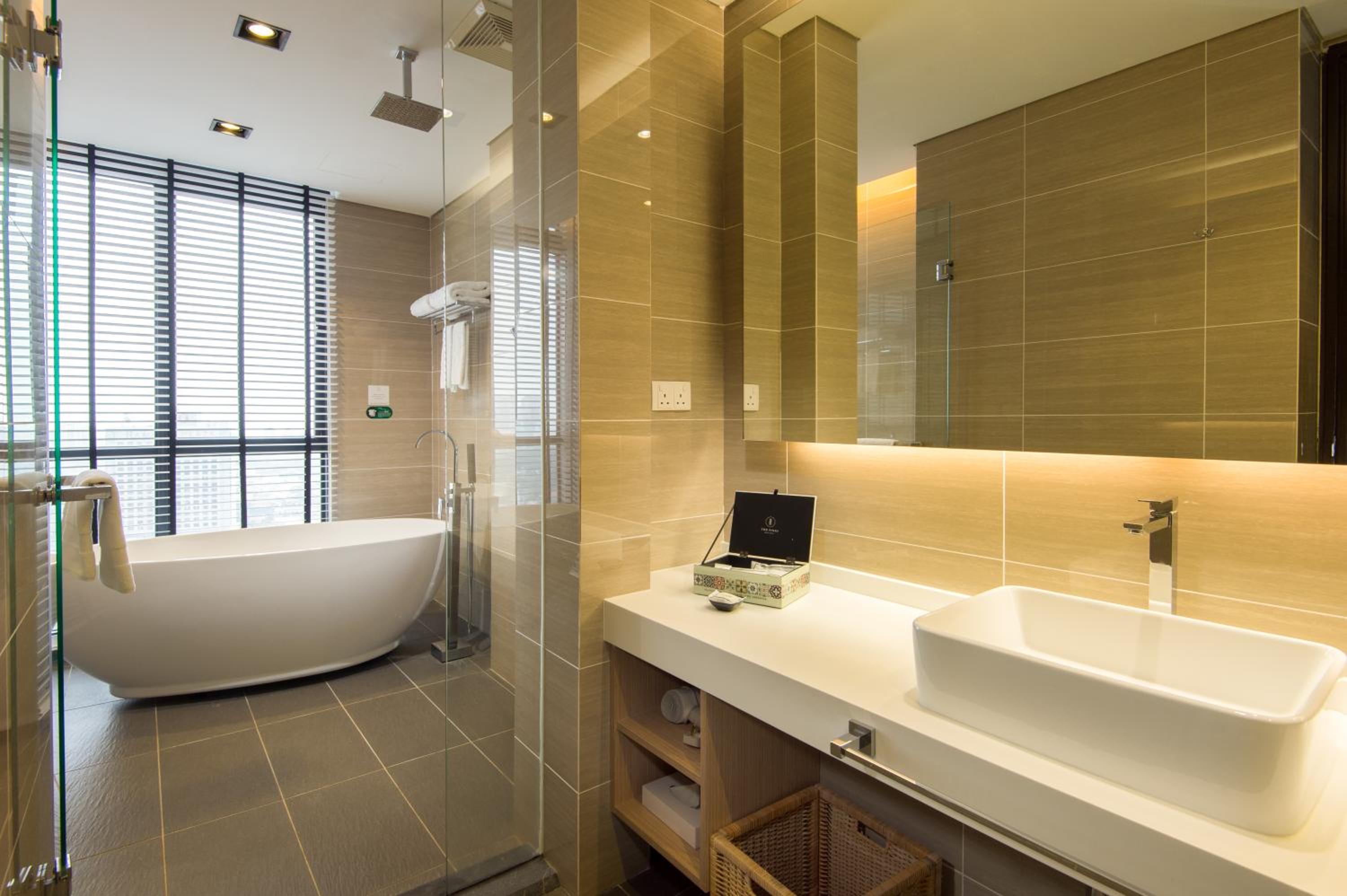 Heritage, Executive, King Bed, with View, Balcony, Bathtub، The Pines Melaka 7/9