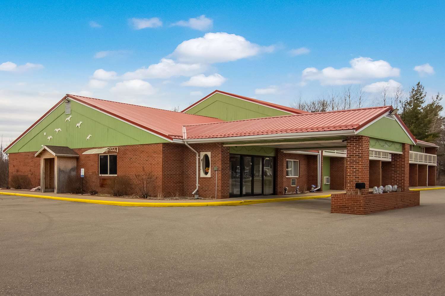 Econo Lodge Cadillac, MI 4/40