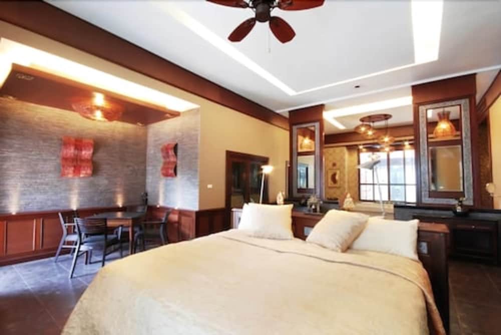 VILLA, MULTIPLE BEDS, BEACH FRONT, PRIVATE POOL
