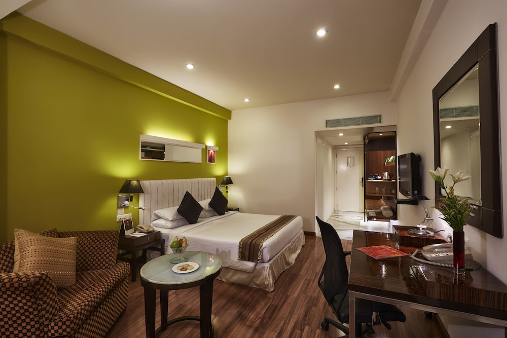 Vivanta Vijayawada MG Road (ex. The Gateway M G Road Hotel) 45/55