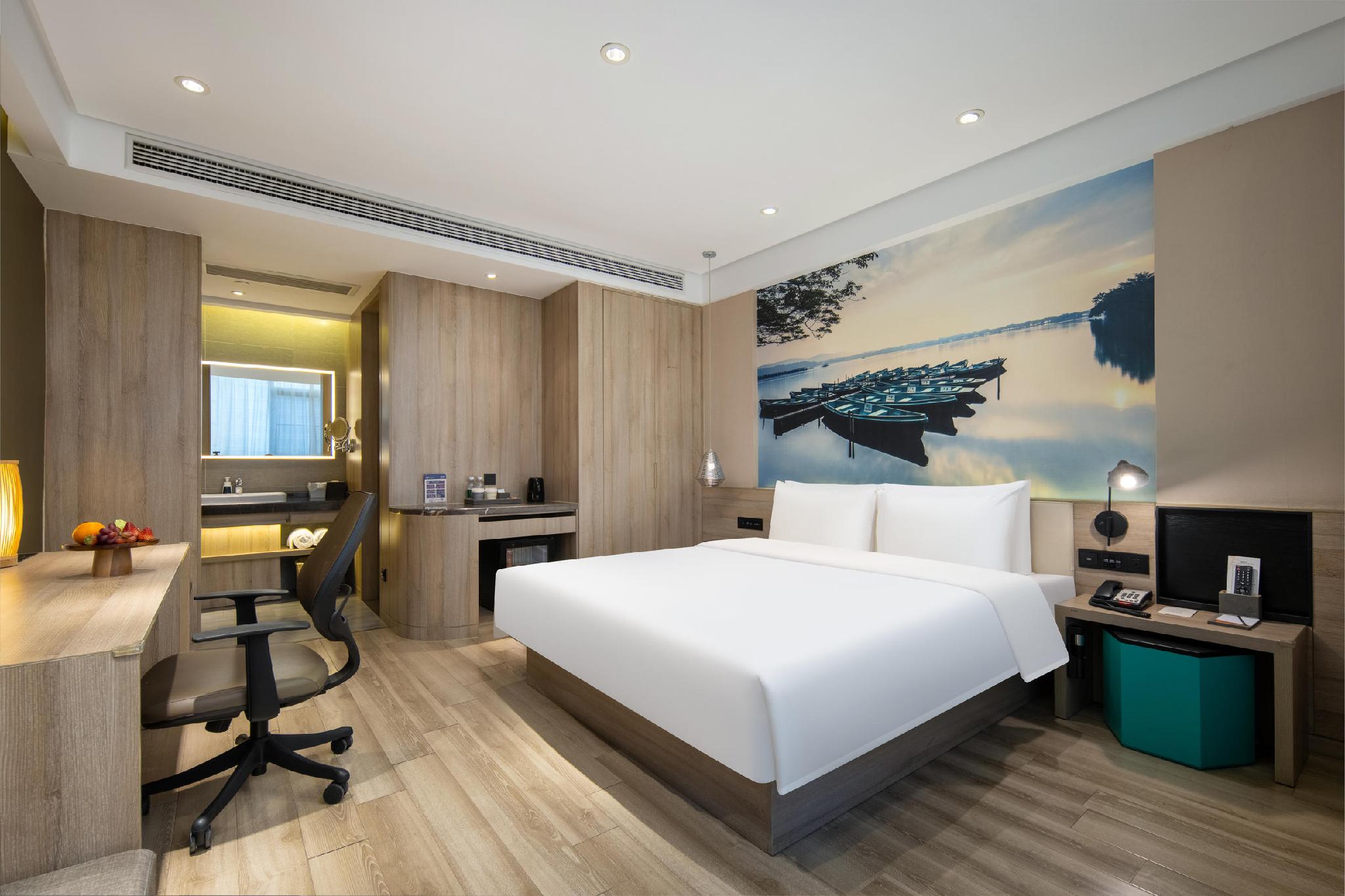 Superior, King and Queen Bed