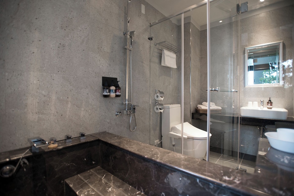 Onsense Villa 55/61
