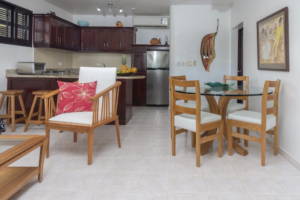 Cabarete Palm Beach Condos 30/50