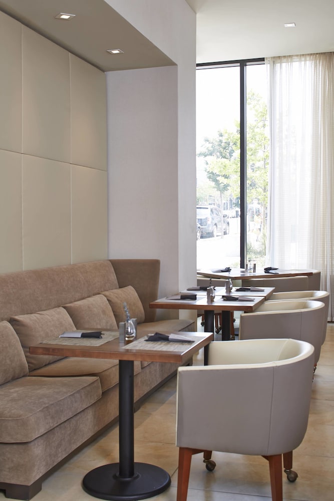 AC Hotel Des Moines East Village 32/48