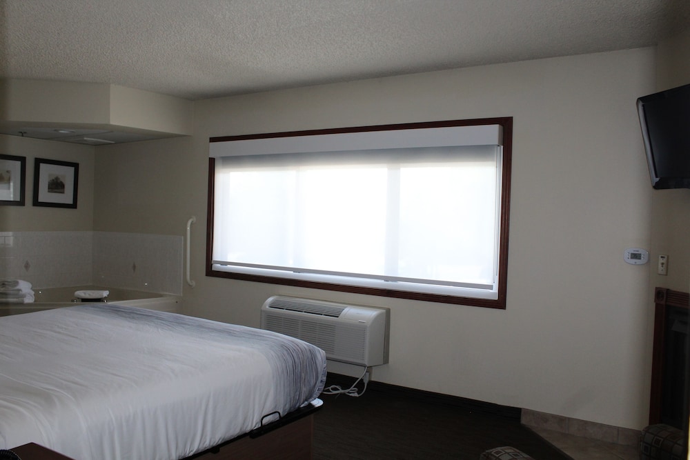 1 BEDROOM, SUPERIOR, SUITE