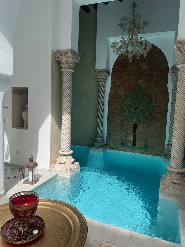 Riad Si Khalifa 63/84