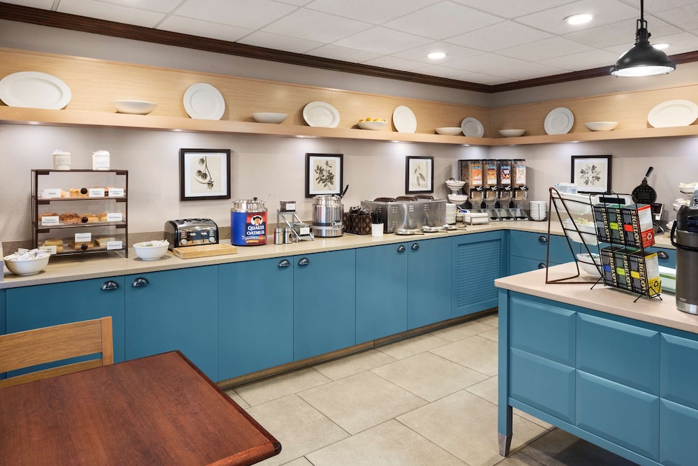 Country Inn Suites By Radisson Lexington Ky 19/21