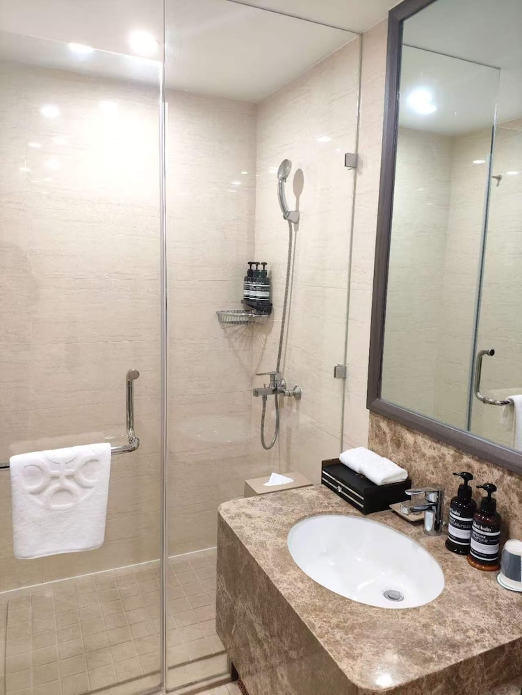 Tiancheng Hotel 39/47