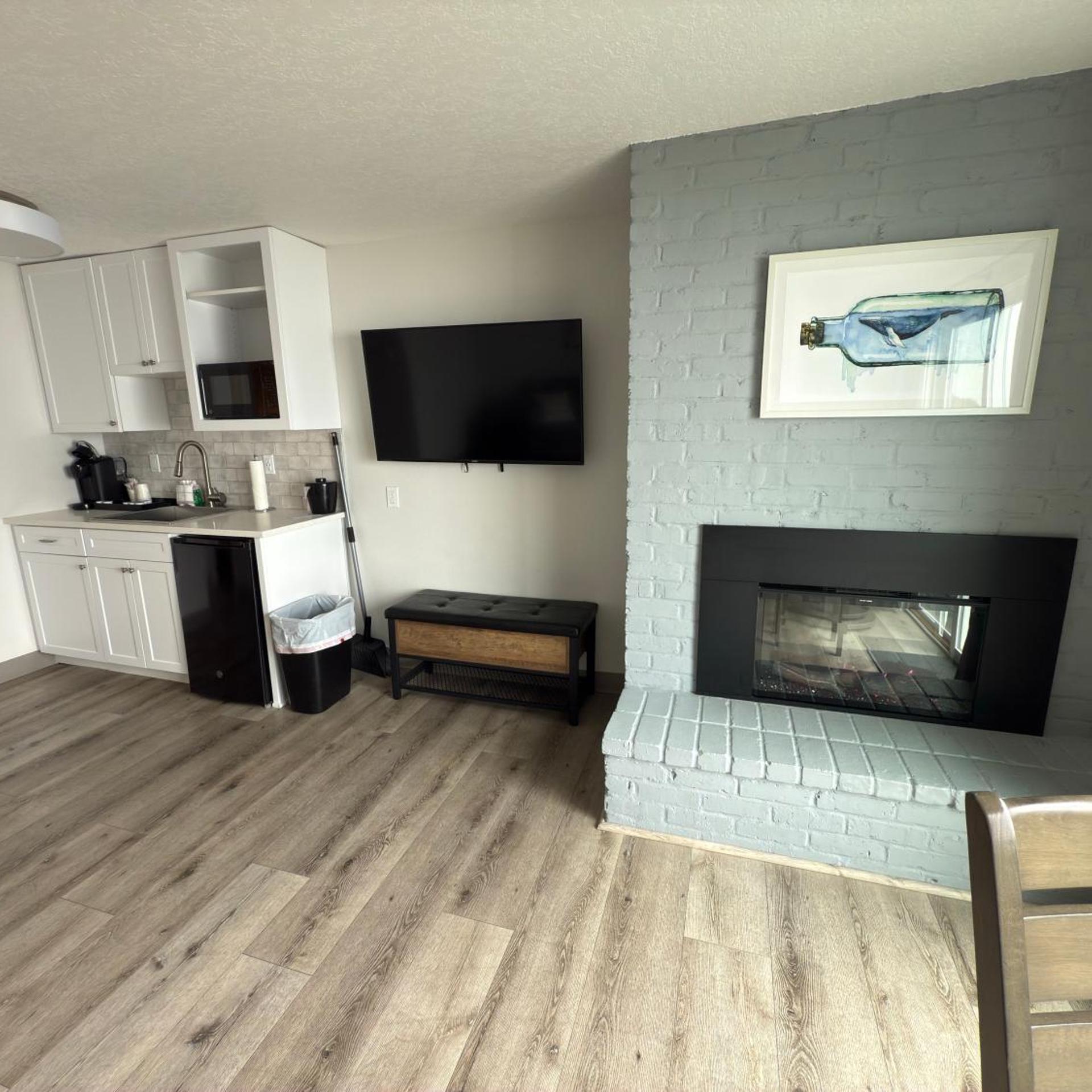 West Beach Suites 27/50