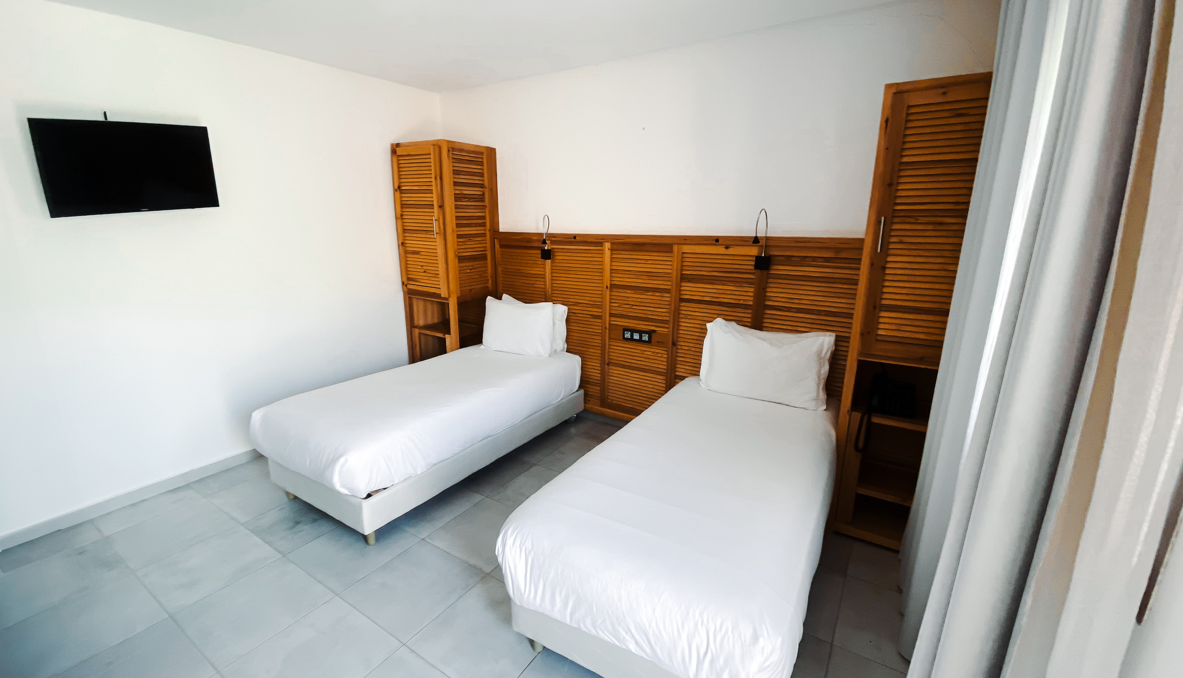 Room, Twin Beds
