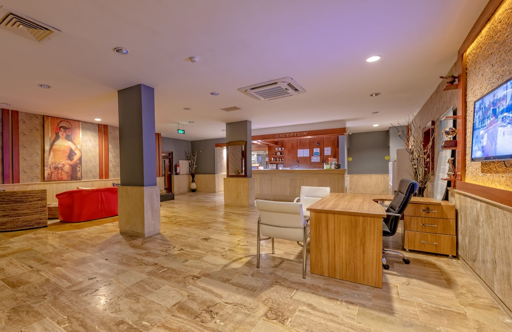 Meryan Hotel 8/51