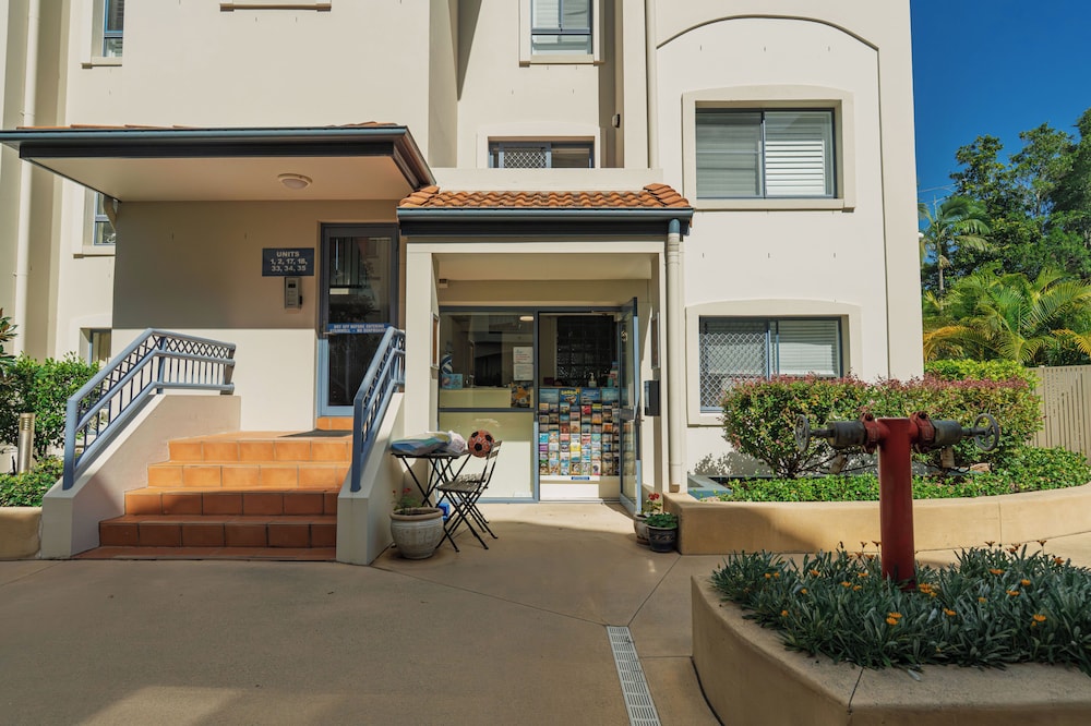 Bella Mare Beachside Apartments 8/77