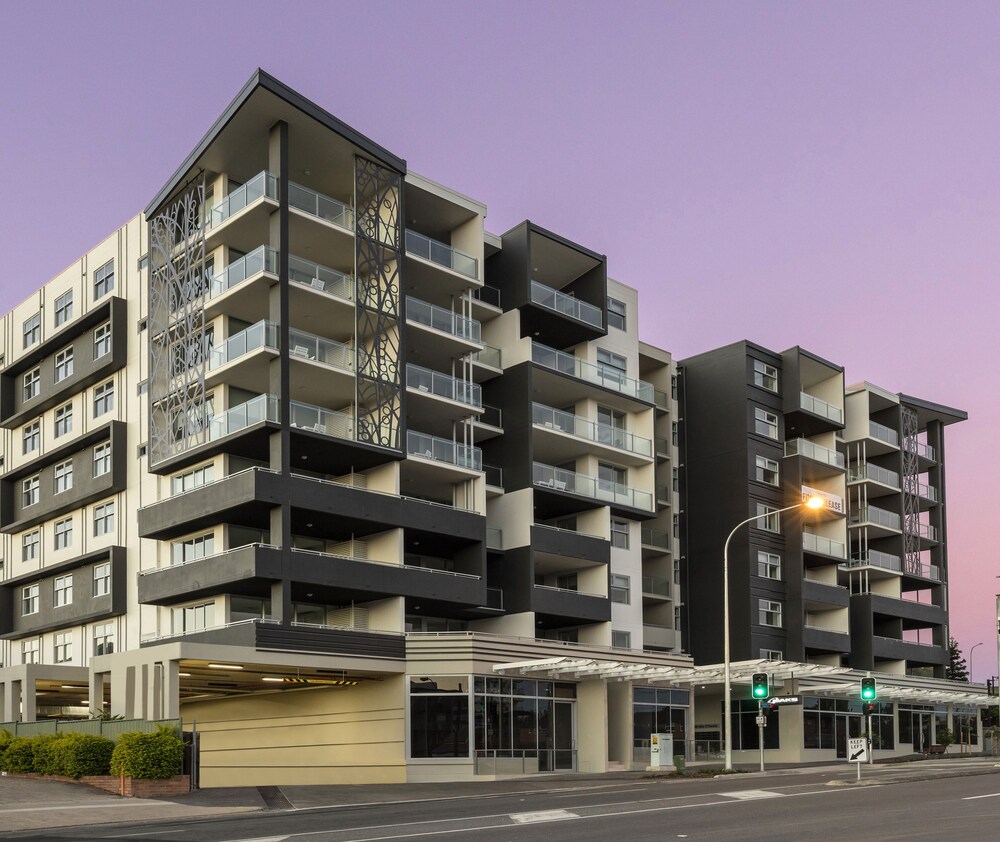 Oaks Brisbane Woolloongabba Suites 10/73