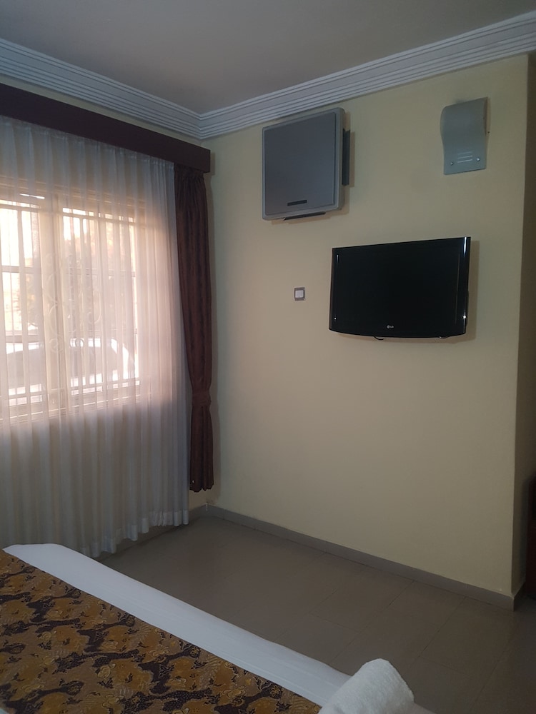 Zeina Suites Abuja 20/47