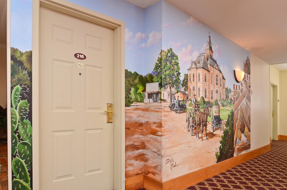 Best Western Dinosaur Valley Inn & Suites 18/37