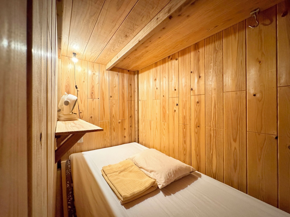 Guest House Asibina - Hostel 30/50