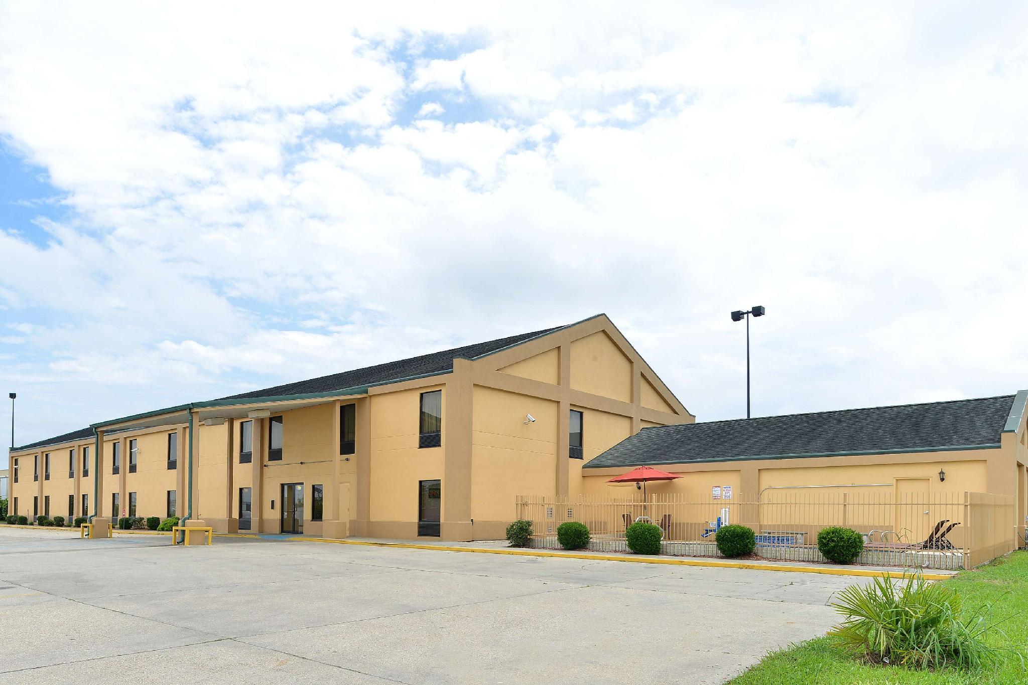 Executive Inn & Suites Breaux Bridge, LA 1/17