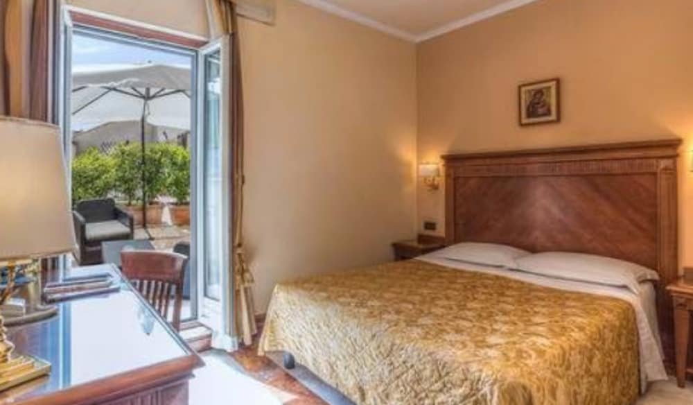JUNIOR SUITE, CITY VIEW, BALCONY