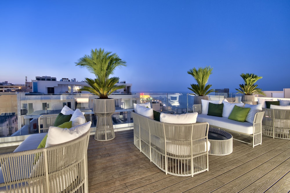 Valentina Hotel 40/50