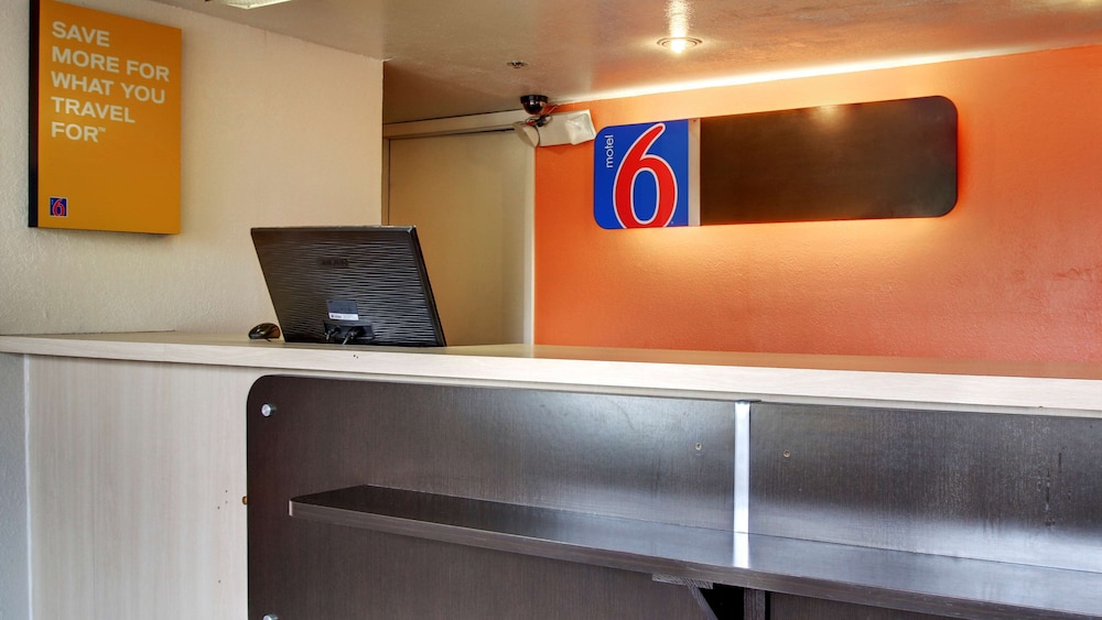Motel6 Des Moines, IA - North 16/61