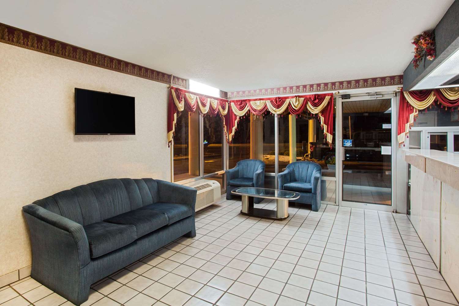 Days Inn by Wyndham Greeneville TN 15/20
