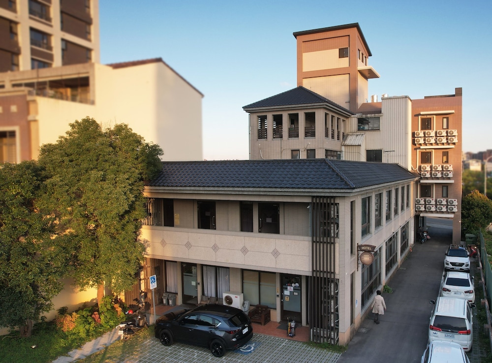 Lutel Hotel 91/100