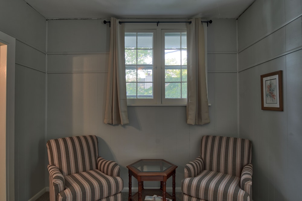 Charlevoix House 29/50