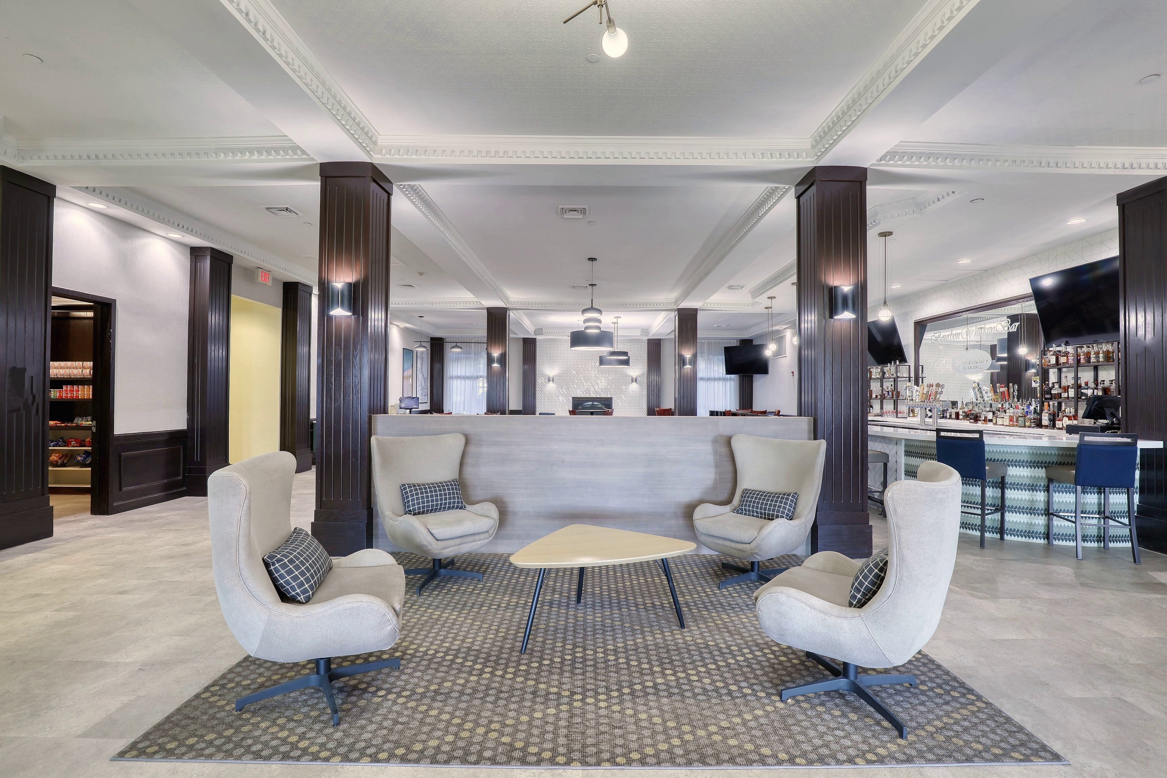 Holiday Inn Hotel And Suites Madison West 41/74