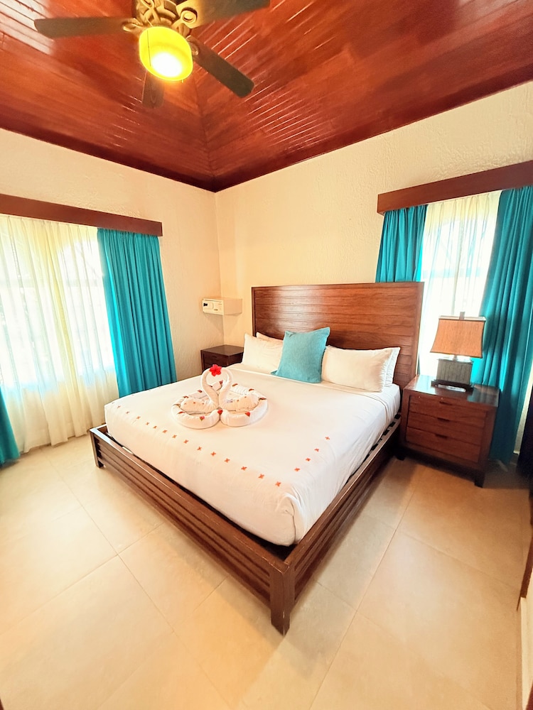 Mayan Princess Beach And Dive Resort 10/70