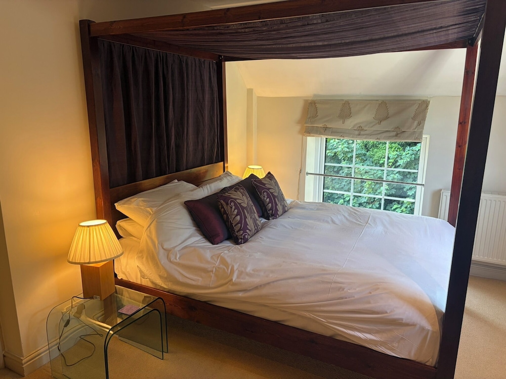 Hunters Rest Inn 12/50