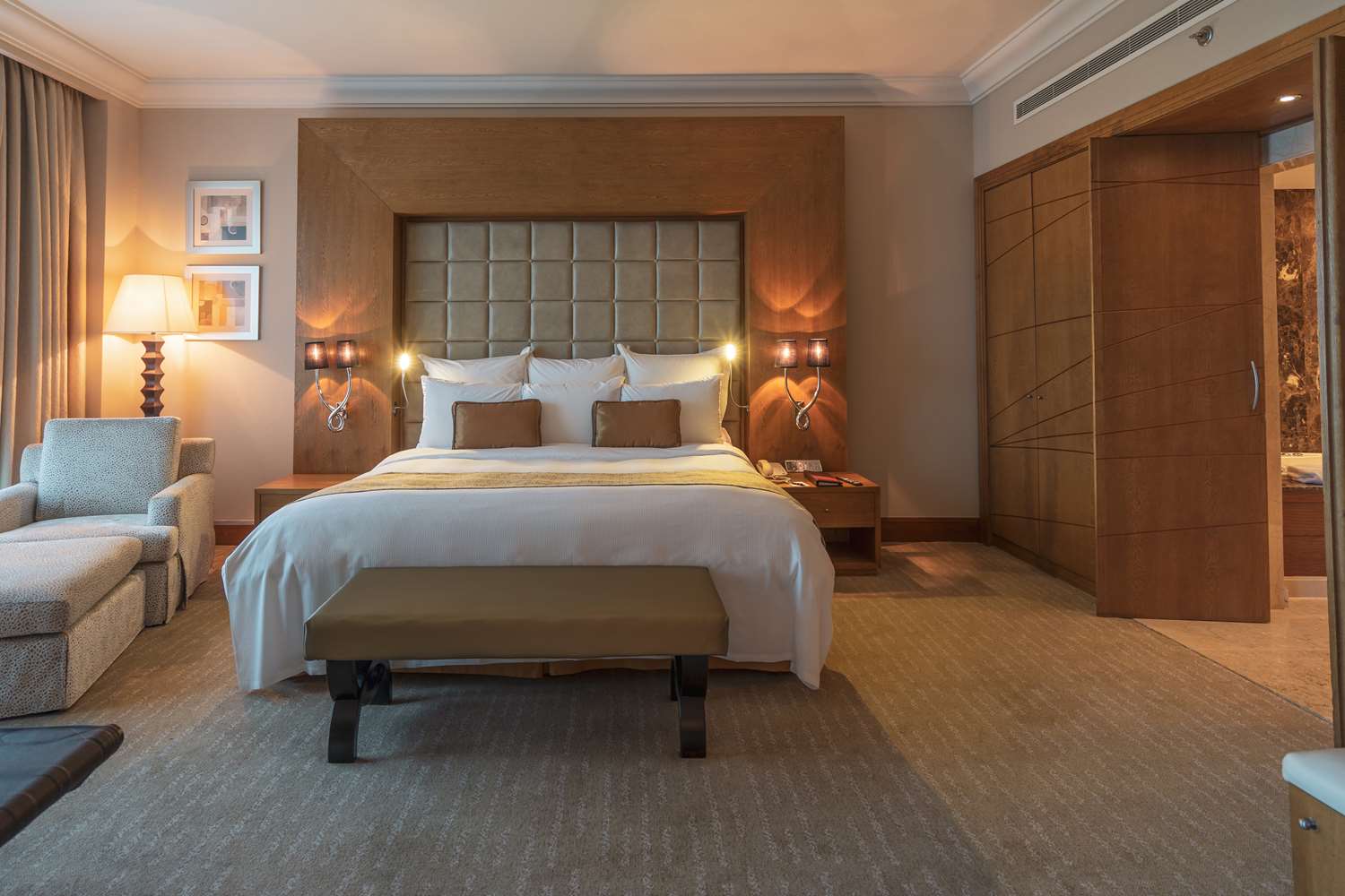 Gulf Executive Residence (within Gulf Hotel premises) 9/38