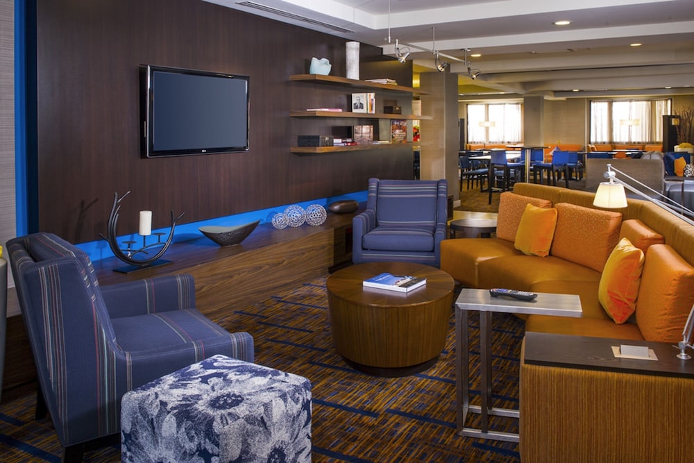 Courtyard by Marriott Richmond Northwest 15/25